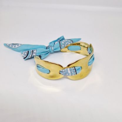 Afbeeldingen van Open armband met stof blauw