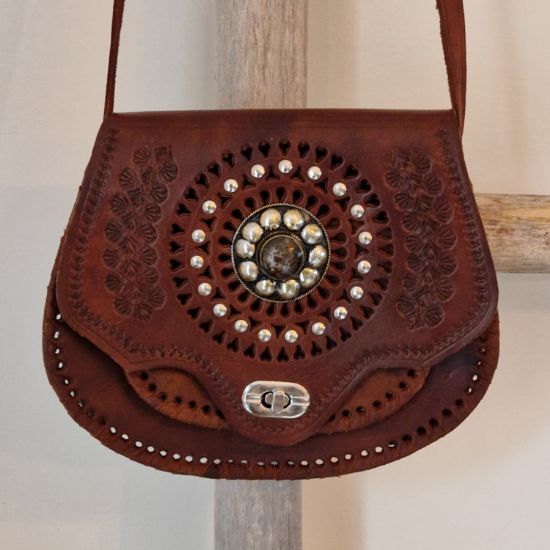 Afbeeldingen van Boho Tas leer met gekleurde steen 