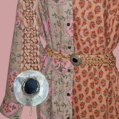 Afbeeldingen van Dunne riem van fijn leer met metalen gesp, Zwarte steen