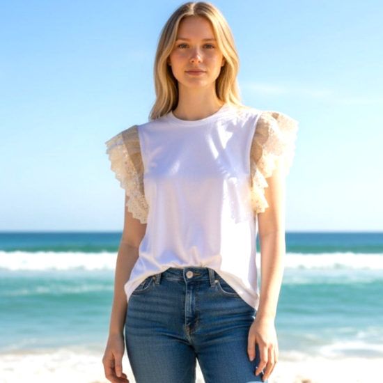 Afbeeldingen van T-shirt wit met detailmouwtje 