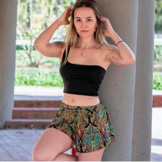 Afbeeldingen van Casual short met paisley patroon