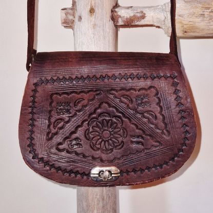 Afbeeldingen van Boho Tas leer cognac.